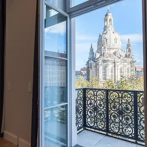 https://luxury-home-3-raum-suite-an-der-frauenkirche-4.dresdenhotels.net